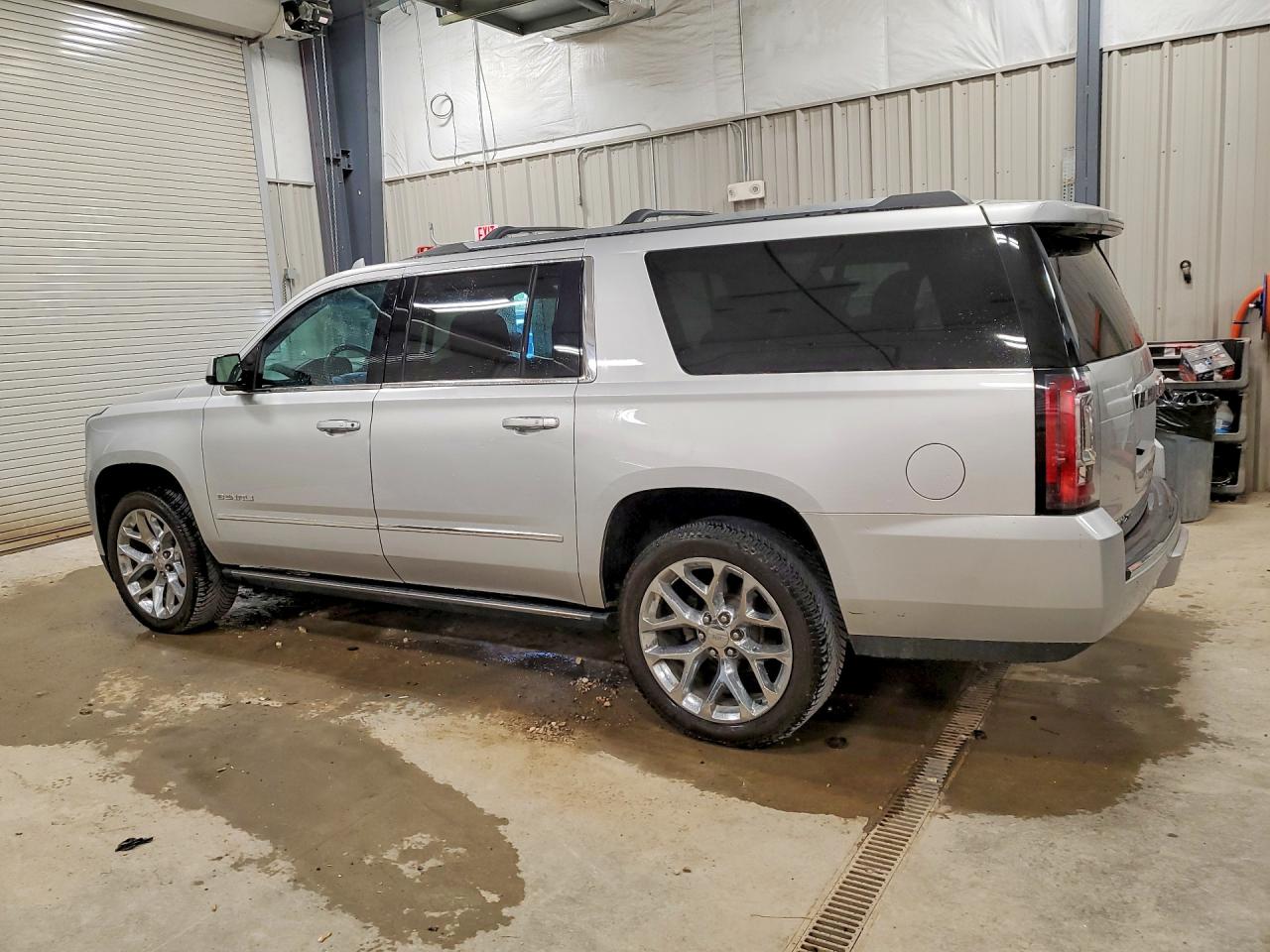 2019 GMC YUKON XL DENALI — снимка 2