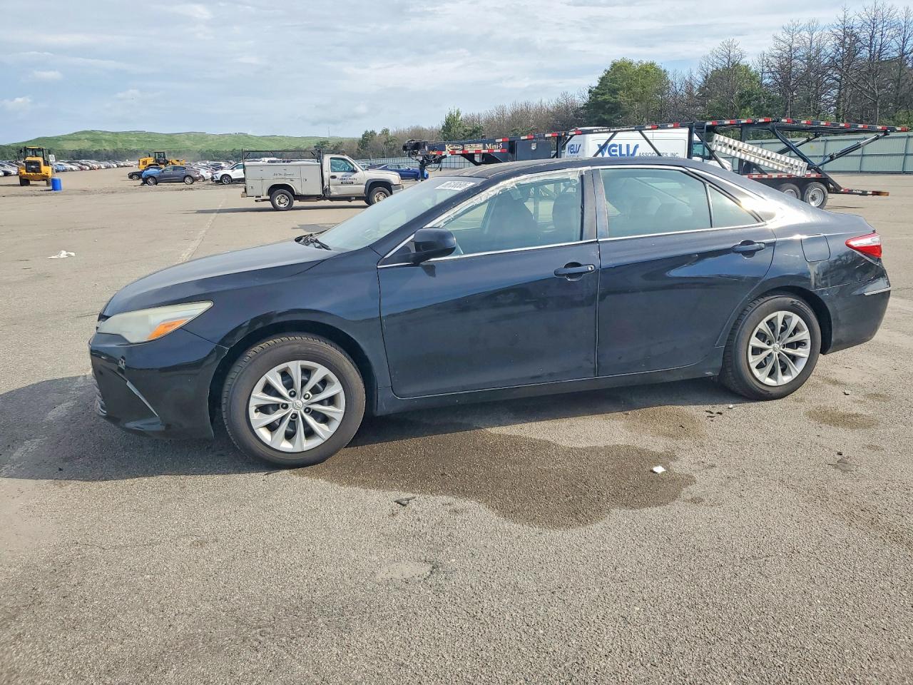2015 TOYOTA CAMRY LE