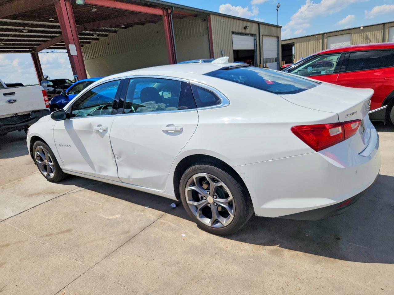 2024 CHEVROLET MALIBU LT — снимка 2