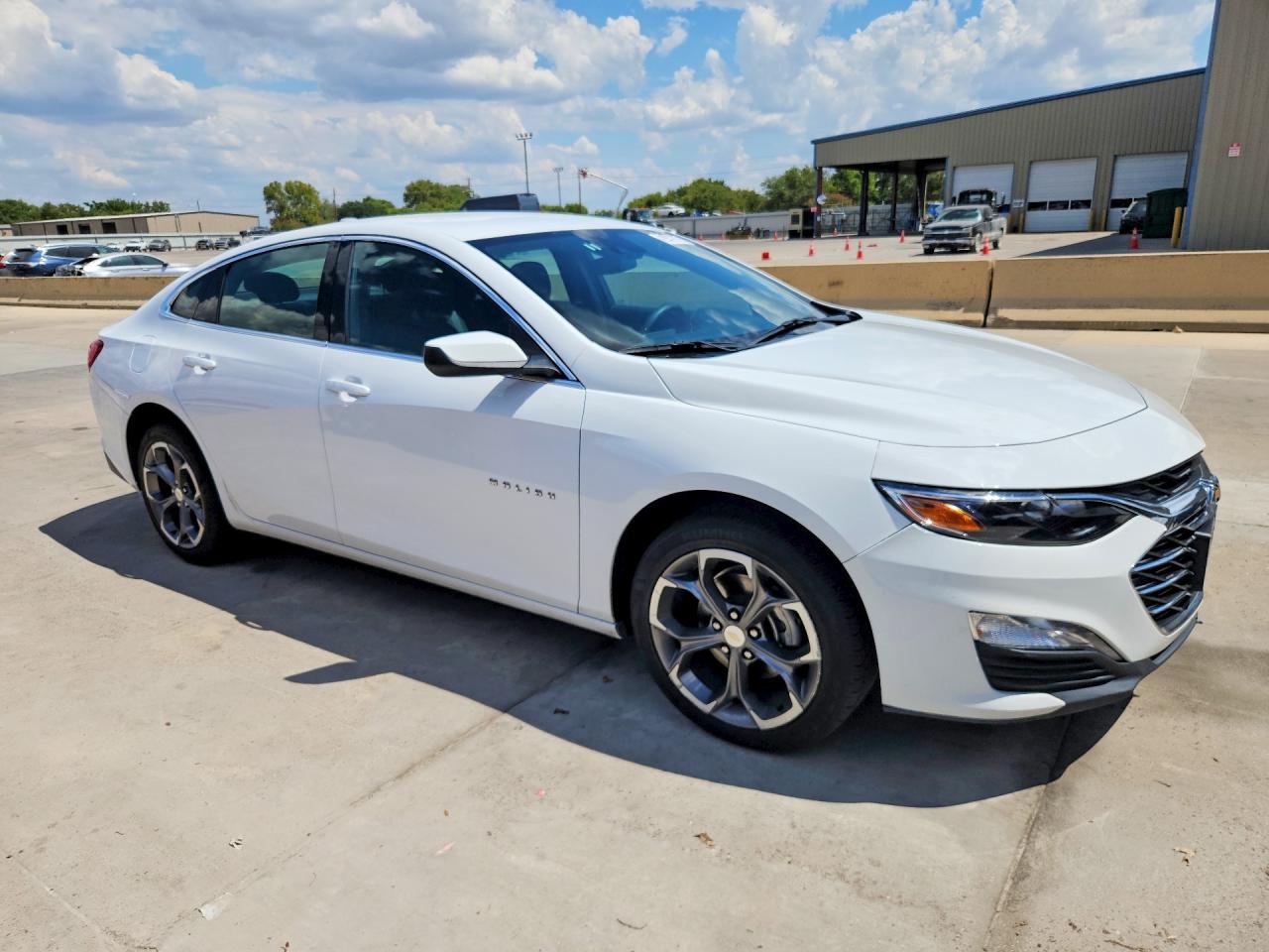 2024 CHEVROLET MALIBU LT — снимка 4