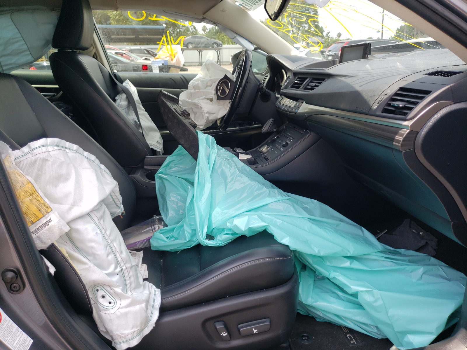 2017 LEXUS CT 200 — photo 5