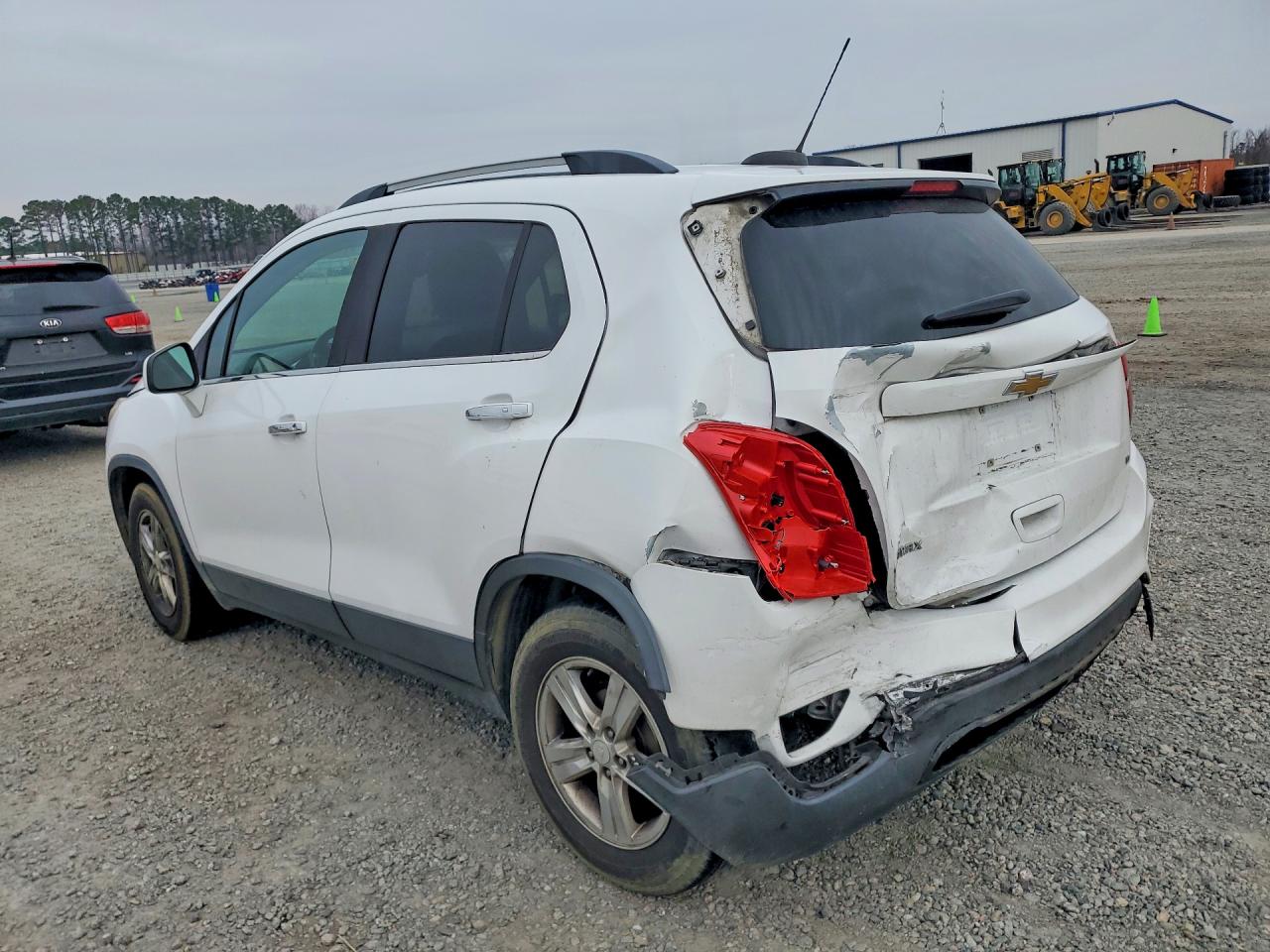2017 CHEVROLET TRAX 1LT — снимка 2