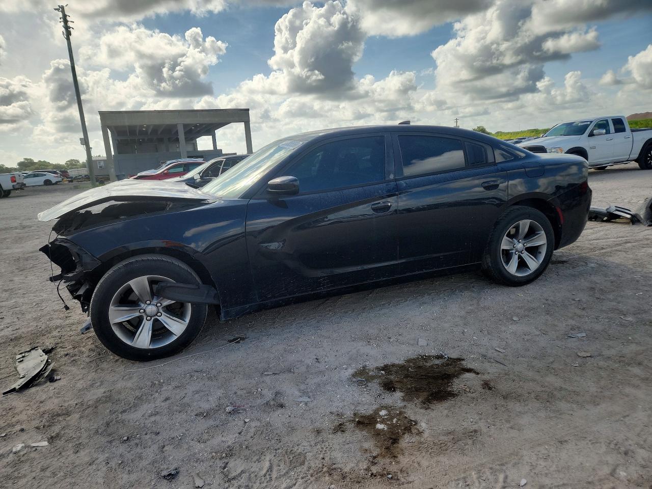 2016 DODGE CHARGER SXT