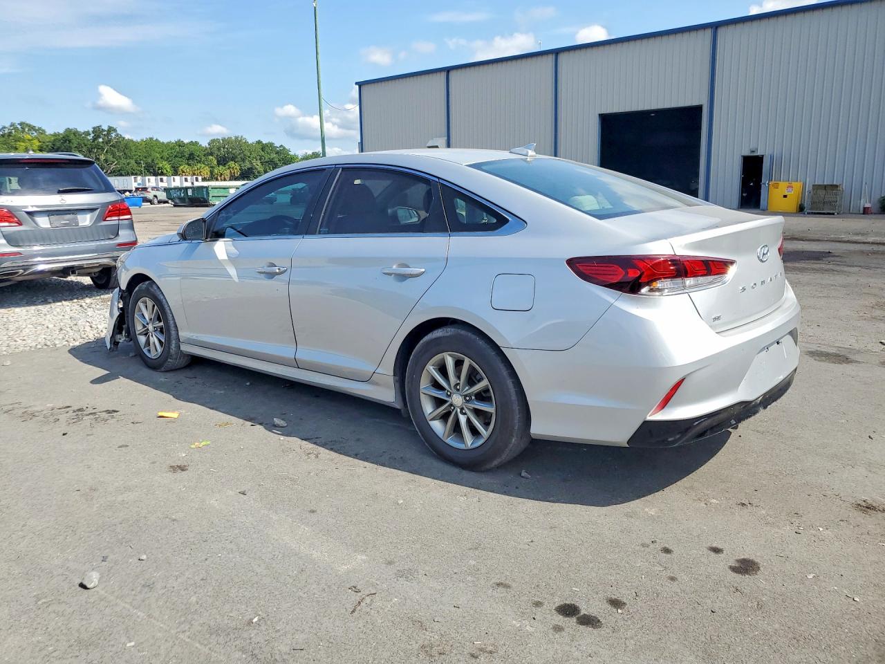 2019 HYUNDAI SONATA SE — снимка 2