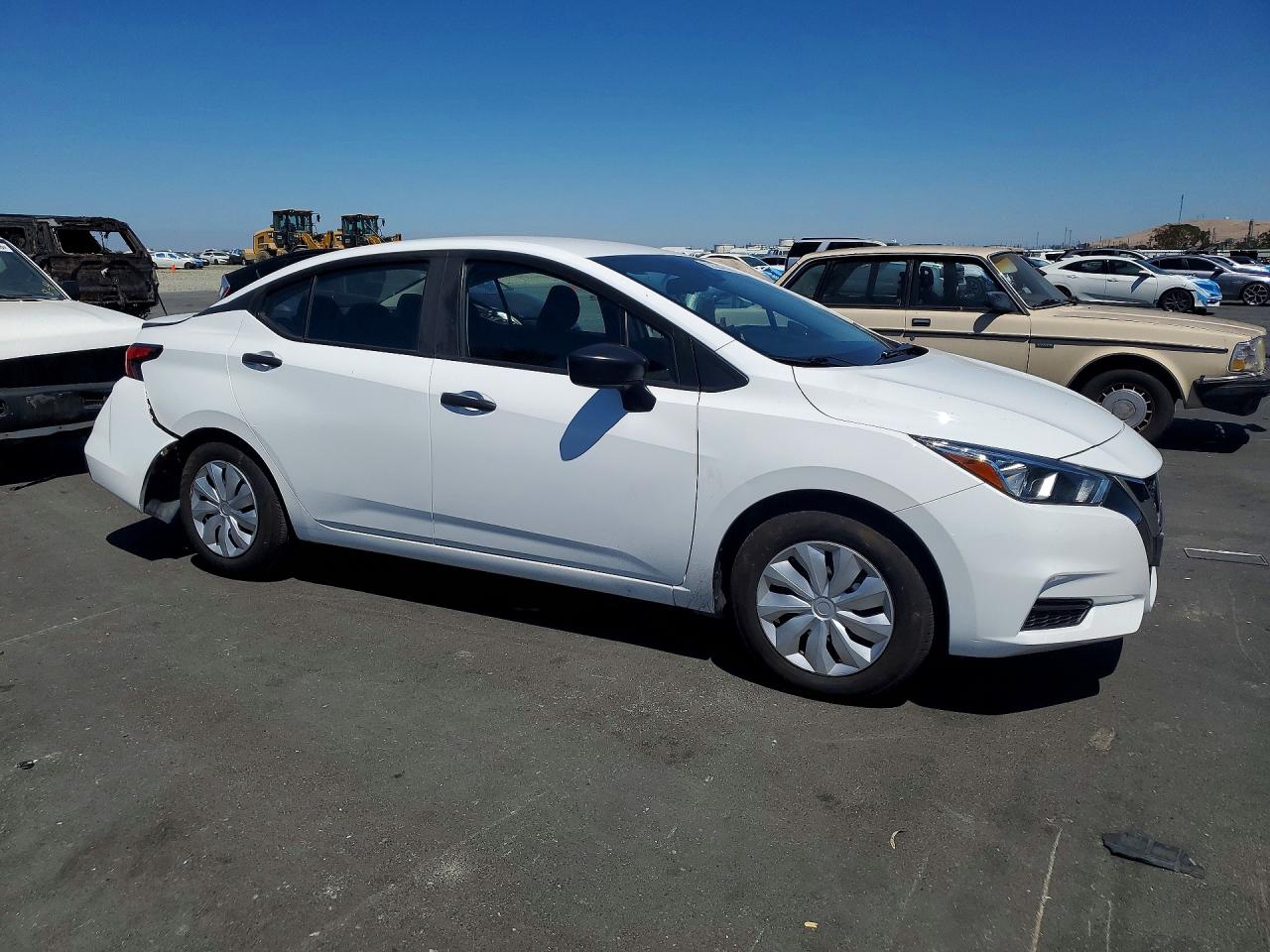 2021 NISSAN VERSA S — снимка 4