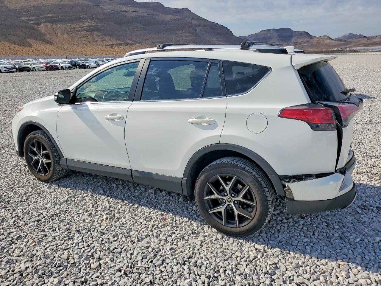 2016 TOYOTA RAV4 SE — снимка 2