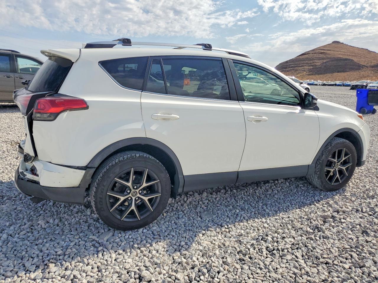 2016 TOYOTA RAV4 SE — снимка 3