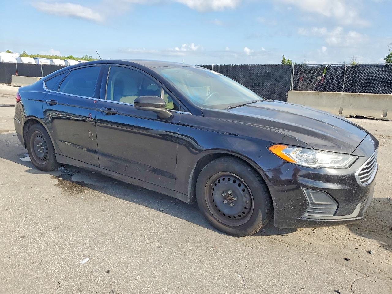 2019 FORD FUSION S — снимка 4
