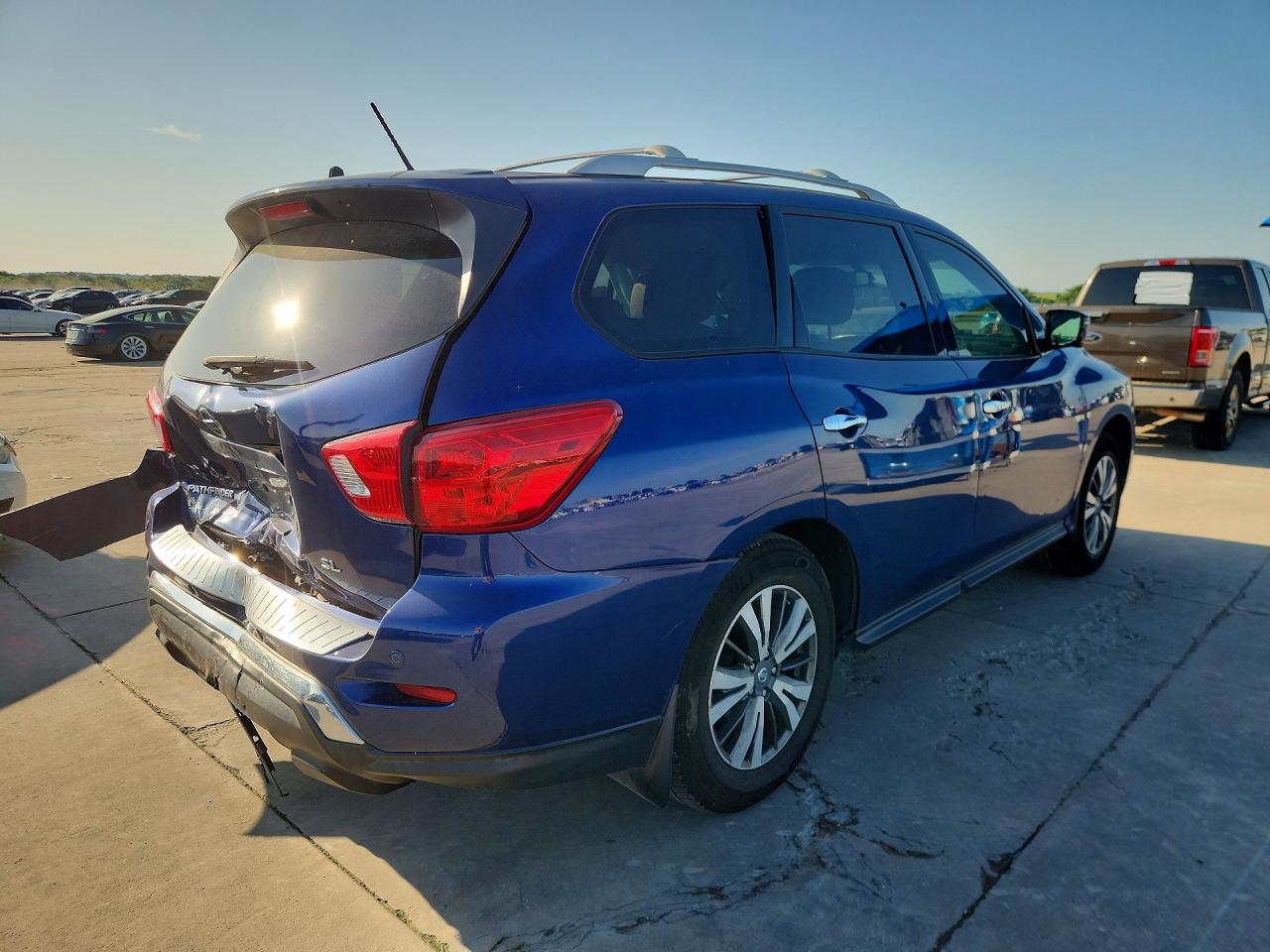 2017 NISSAN PATHFINDER SL — снимка 3