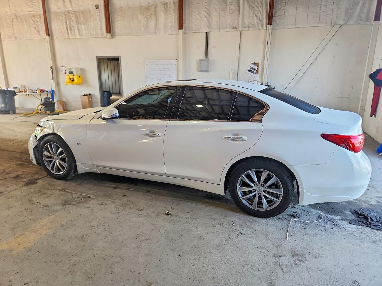 2015 INFINITI Q50 — снимка 2