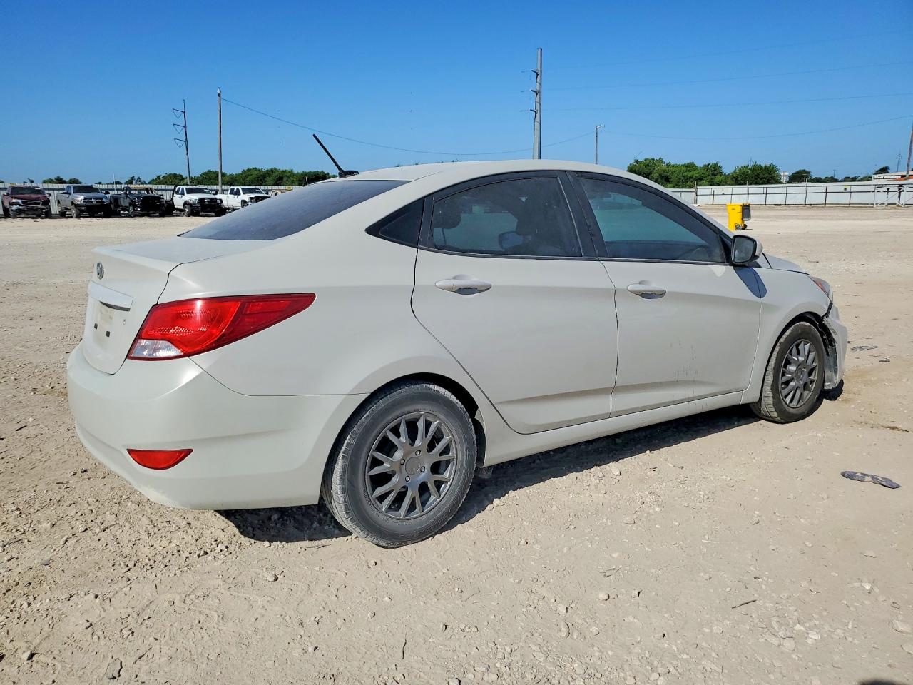 2016 HYUNDAI ACCENT SE — снимка 3