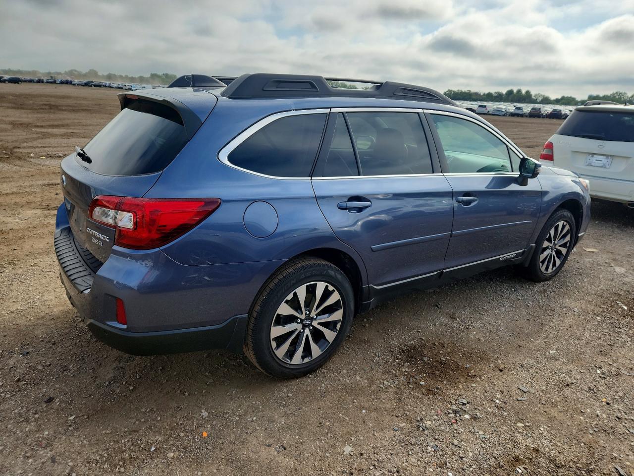 2017 SUBARU OUTBACK 3.6R LIMITED — снимка 3