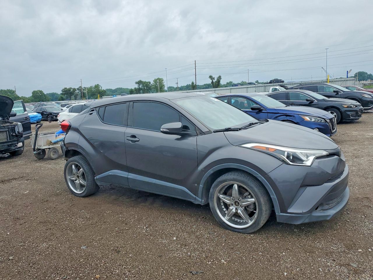 2019 TOYOTA C-HR LE — снимка 4