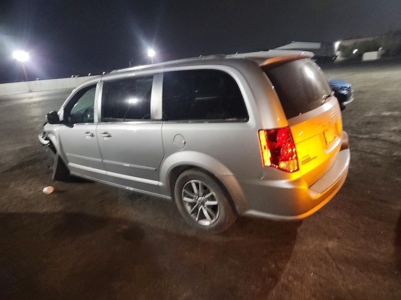 2023 DODGE GRAND CARAVAN SXT — снимка 2