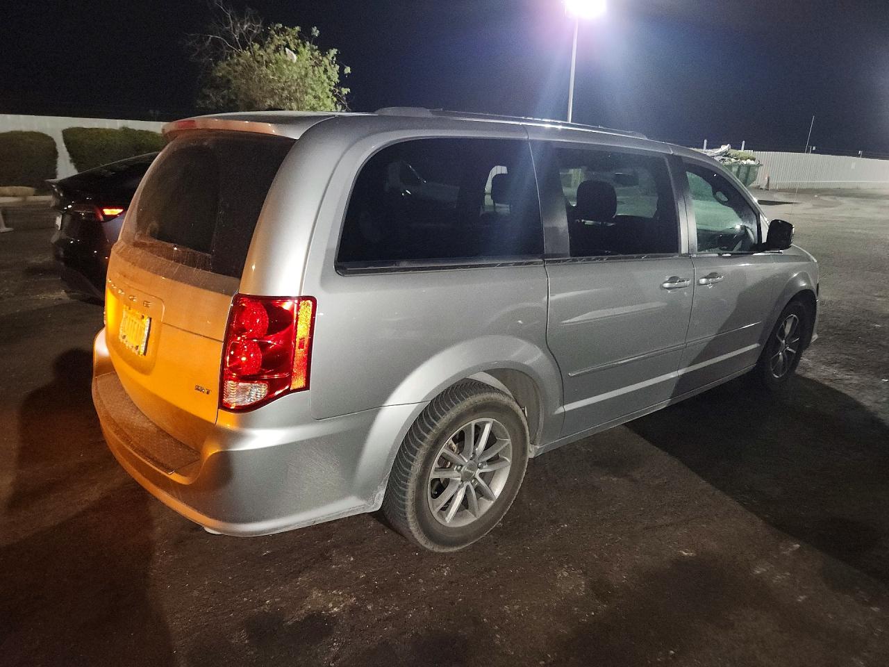 2023 DODGE GRAND CARAVAN SXT — снимка 3
