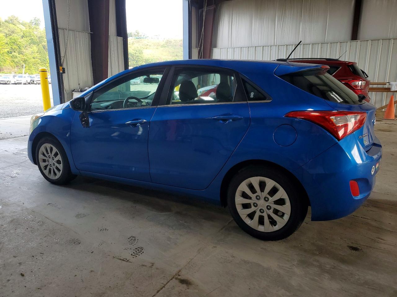 2017 HYUNDAI ELANTRA GT BASE — снимка 2