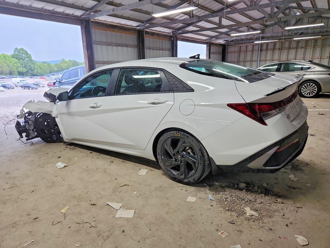 2026 HYUNDAI ELANTRA SEL SPORT — снимка 2