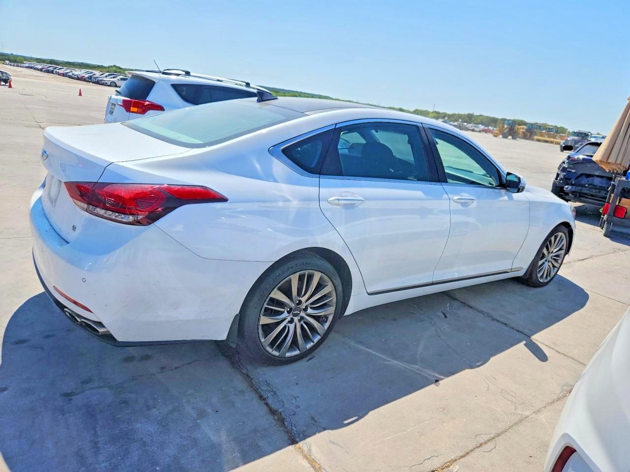 2015 HYUNDAI GENESIS 5.0L — снимка 3