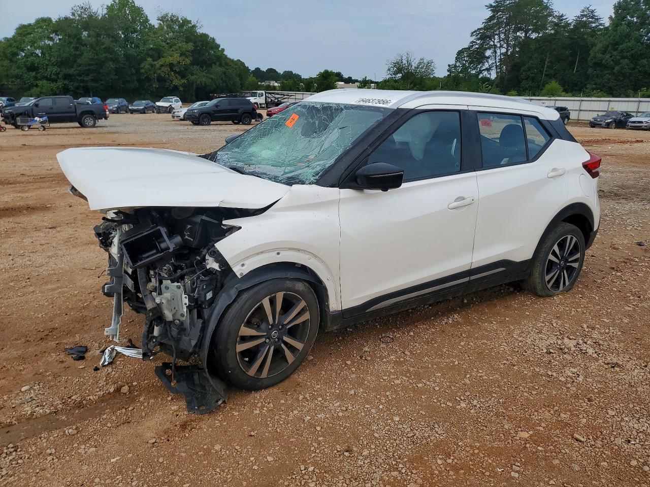 2019 NISSAN KICKS S
