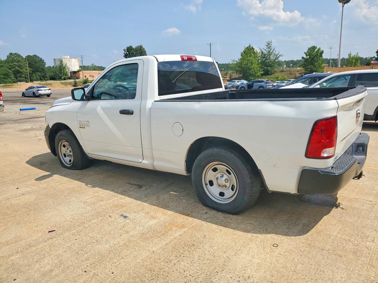 2021 RAM 1500 CLASSIC TRADESMAN — снимка 2