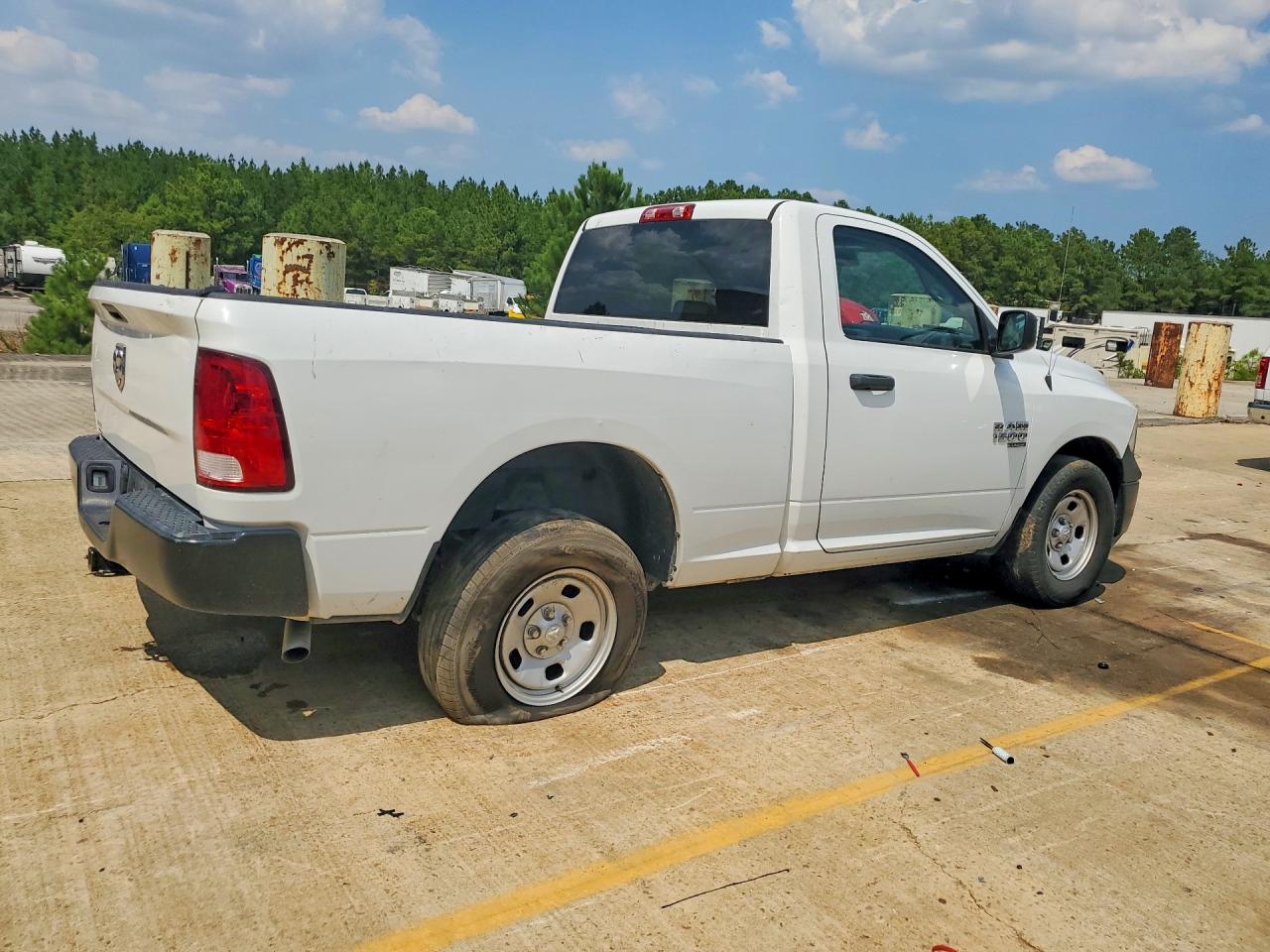 2021 RAM 1500 CLASSIC TRADESMAN — снимка 3