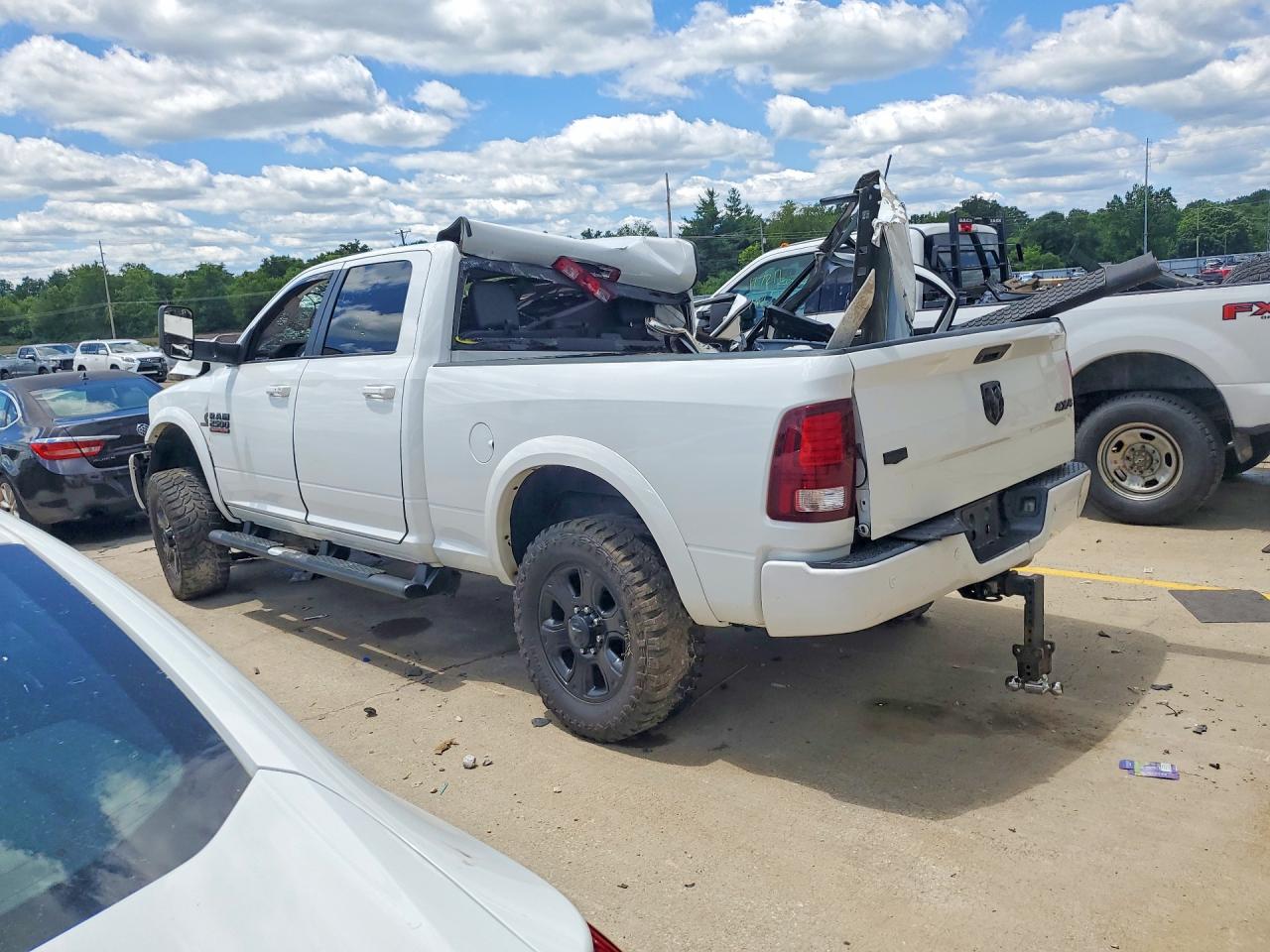 2016 RAM 2500 LARAMIE — снимка 2