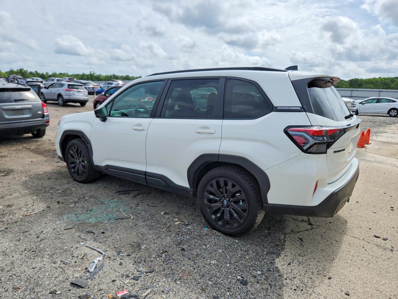2026 SUBARU FORESTER SPORT — снимка 2