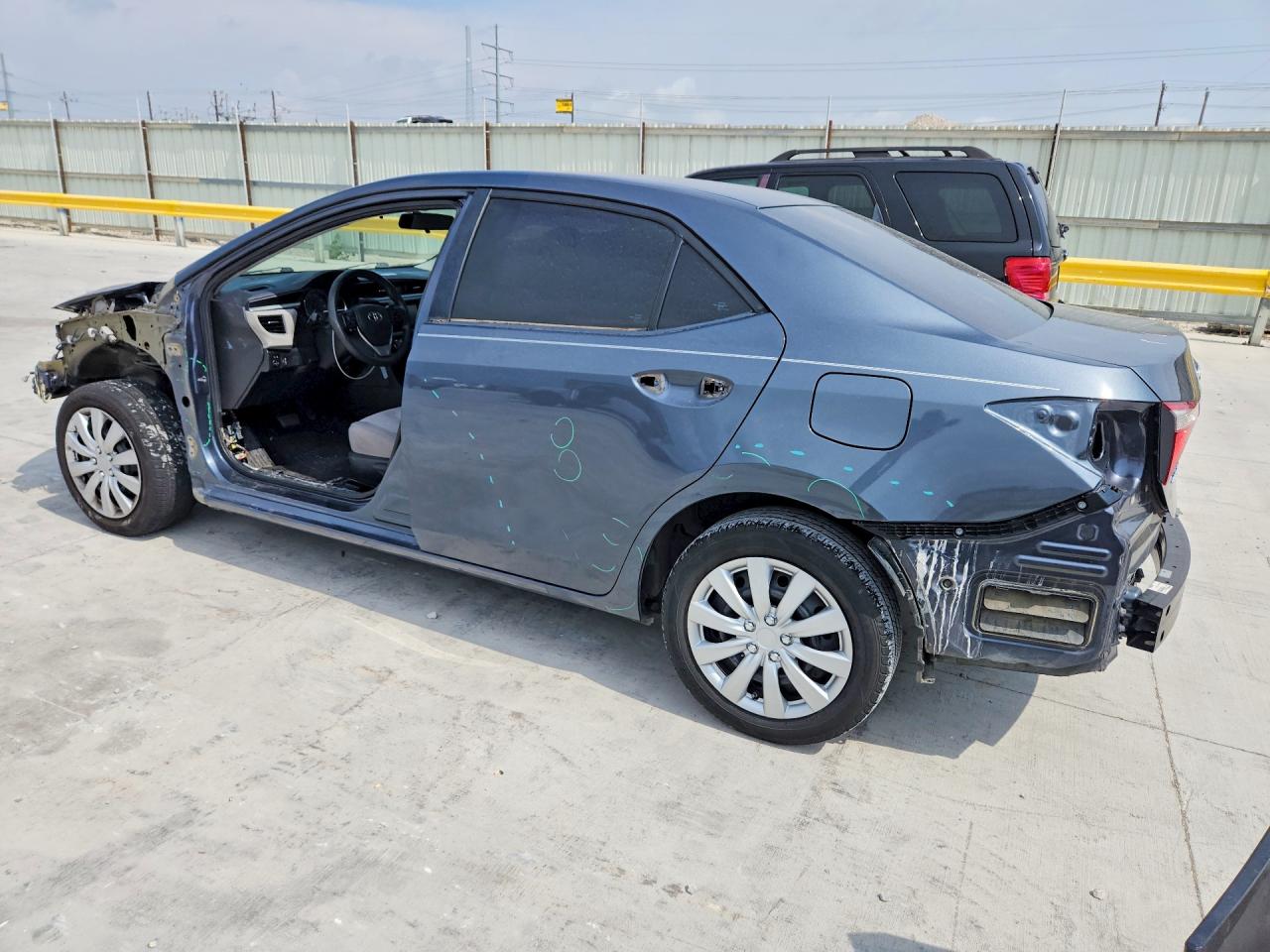 2015 TOYOTA COROLLA LE — снимка 2