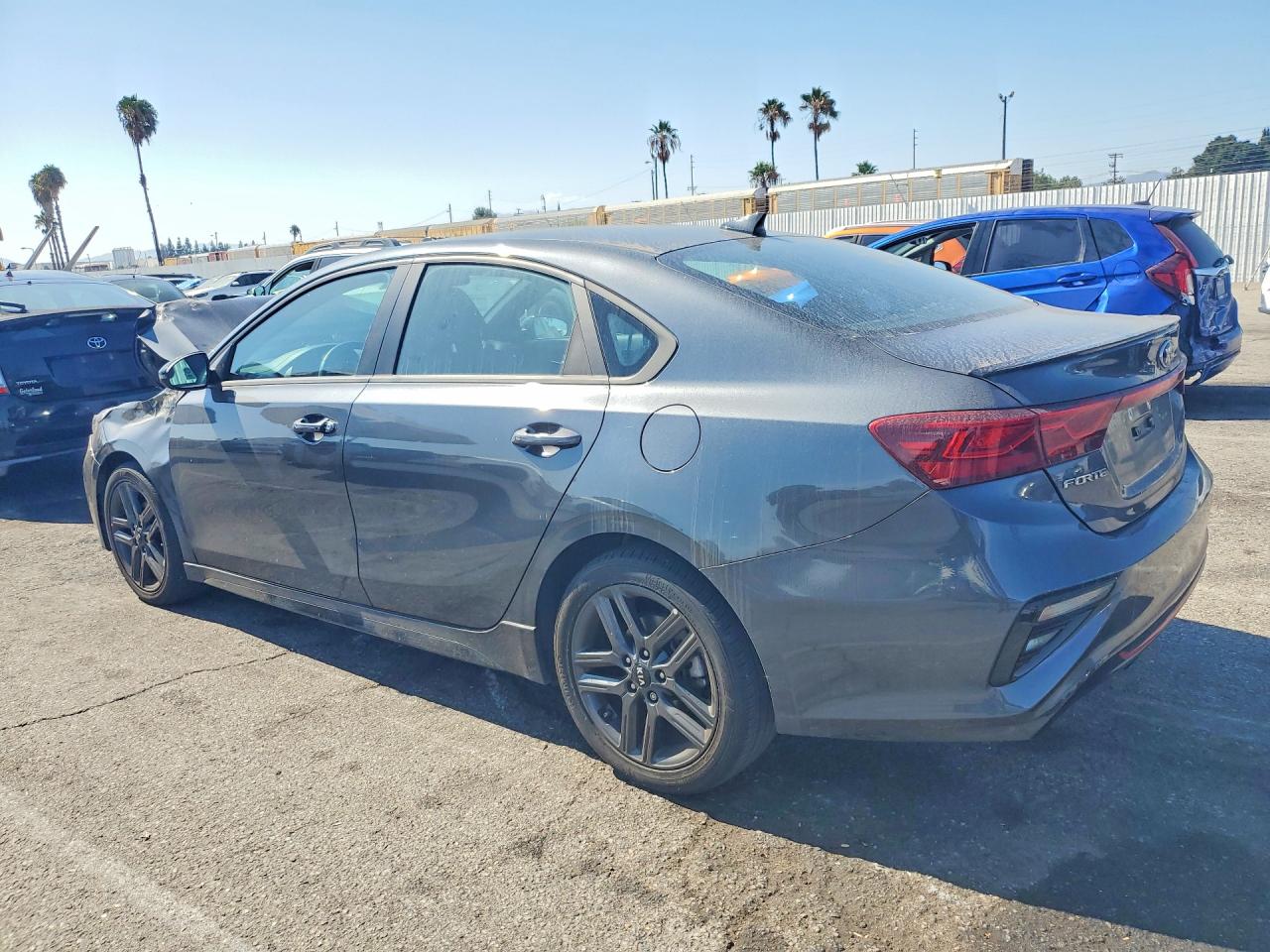 2021 KIA FORTE GT LINE — снимка 2