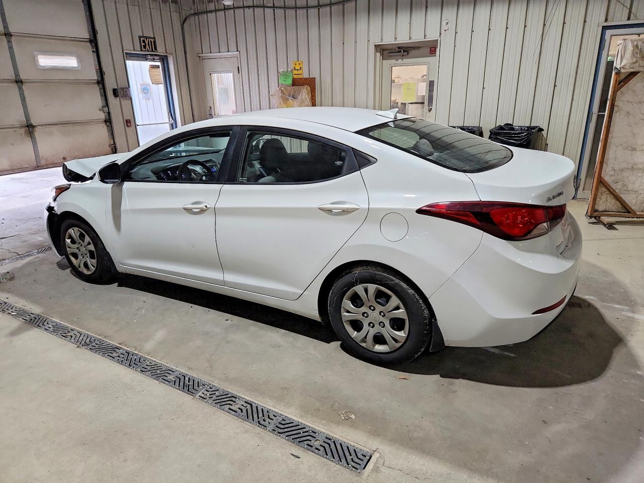 2016 HYUNDAI ELANTRA SE — снимка 2