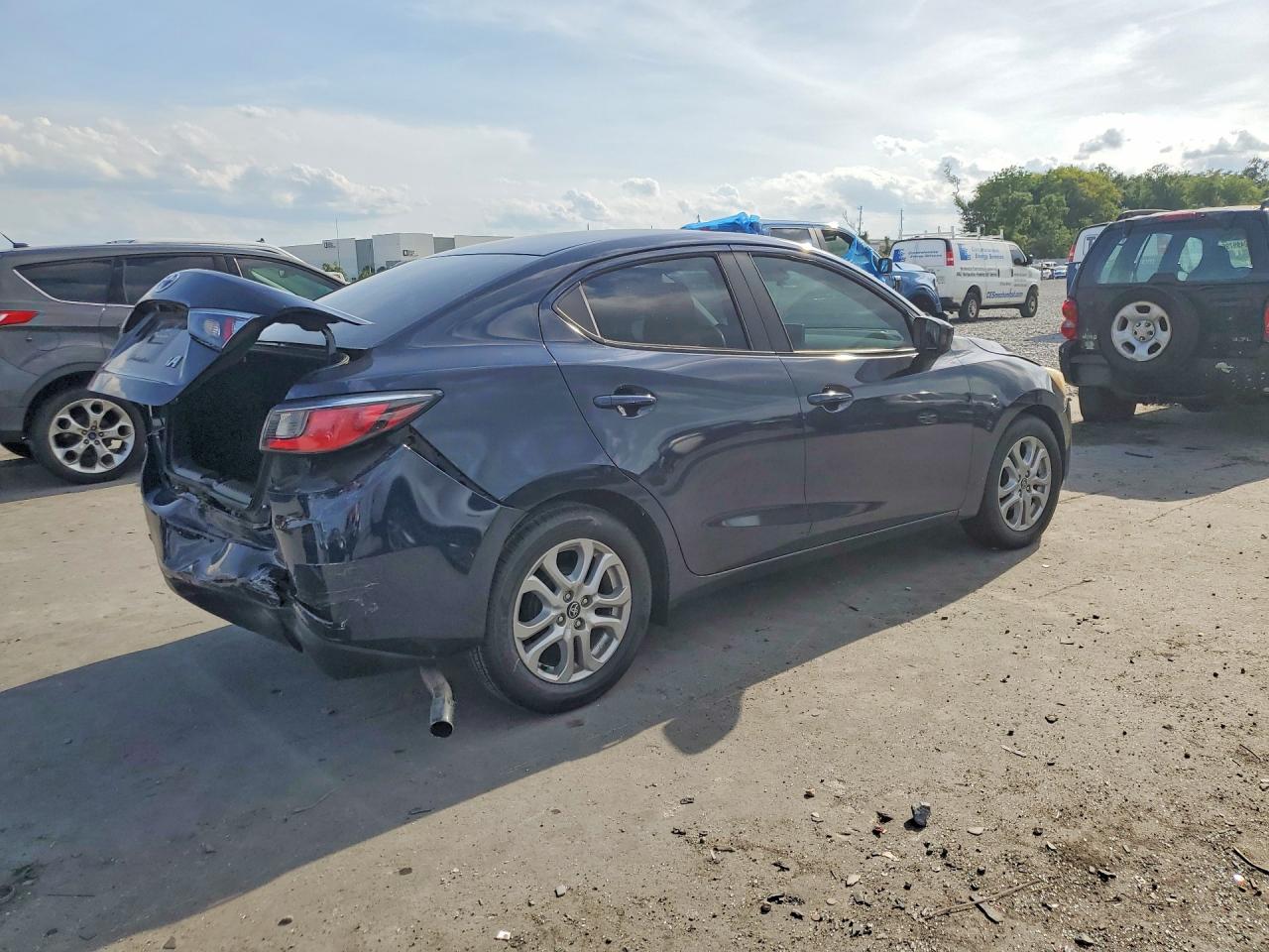 2017 TOYOTA YARIS IA BASE — снимка 3