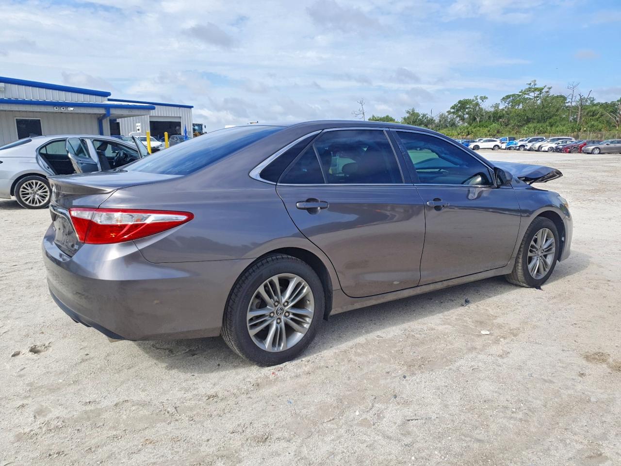 2015 TOYOTA CAMRY SE — снимка 3