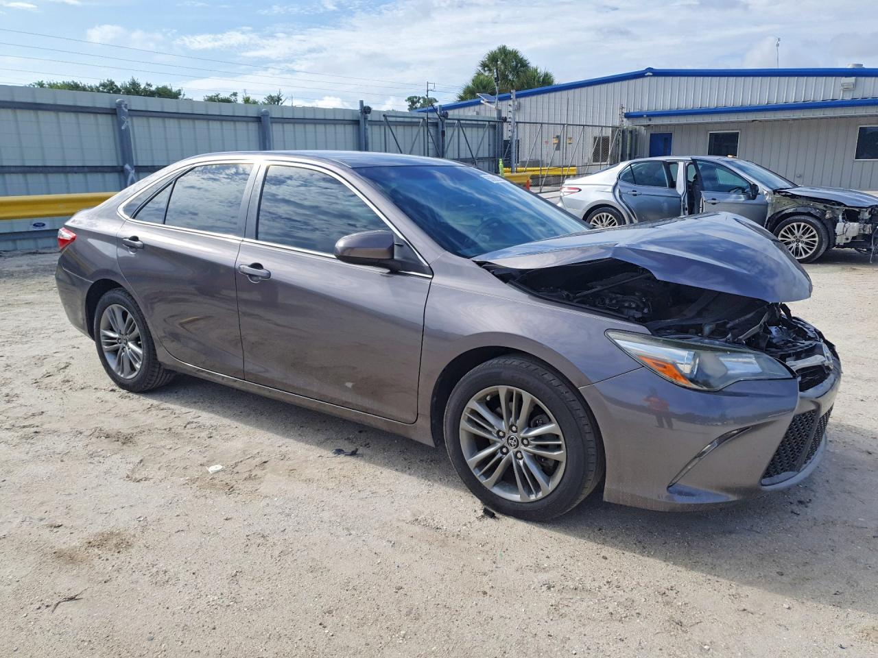 2015 TOYOTA CAMRY SE — снимка 4