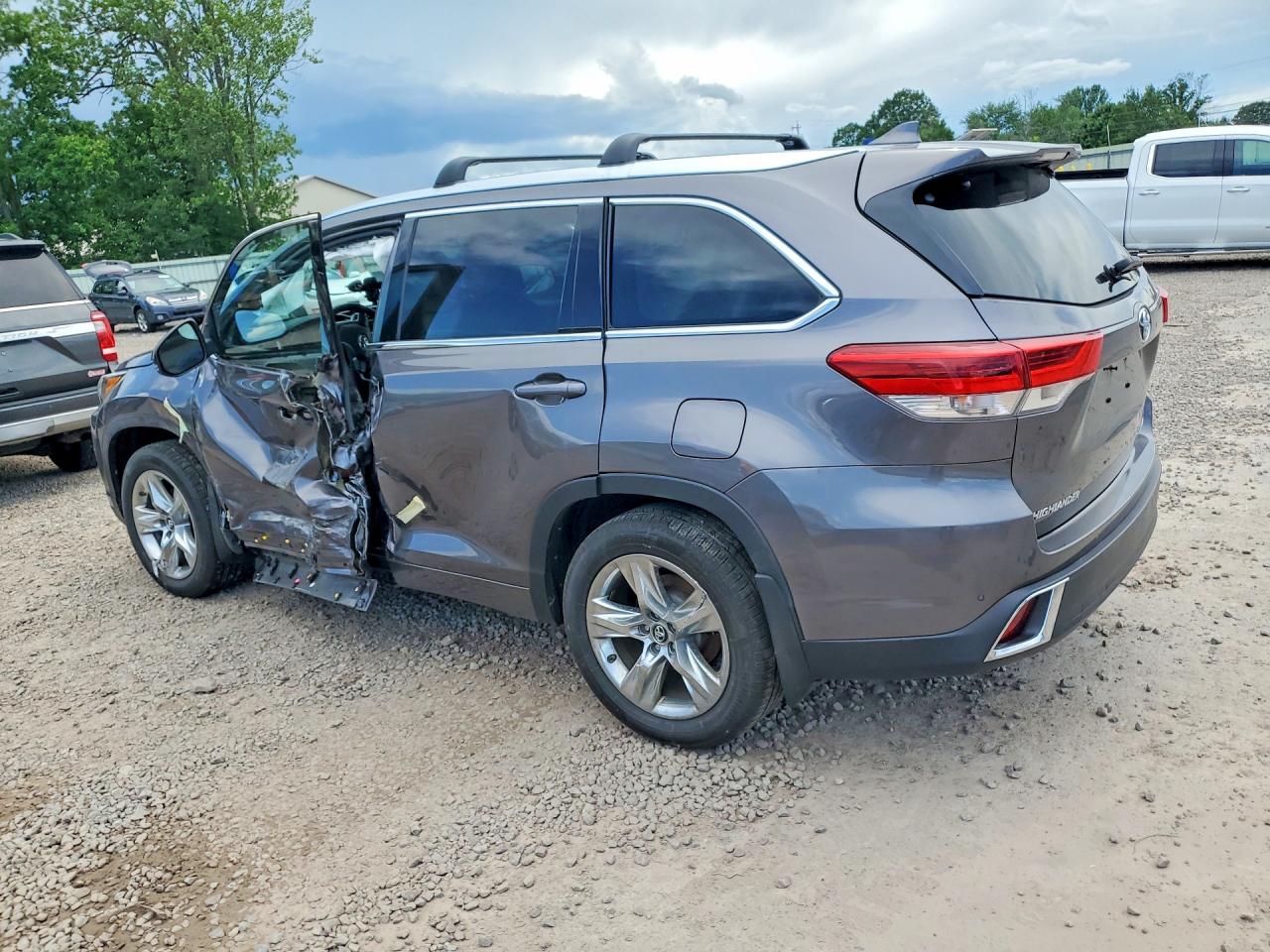 2018 TOYOTA HIGHLANDER LIMITED — снимка 2