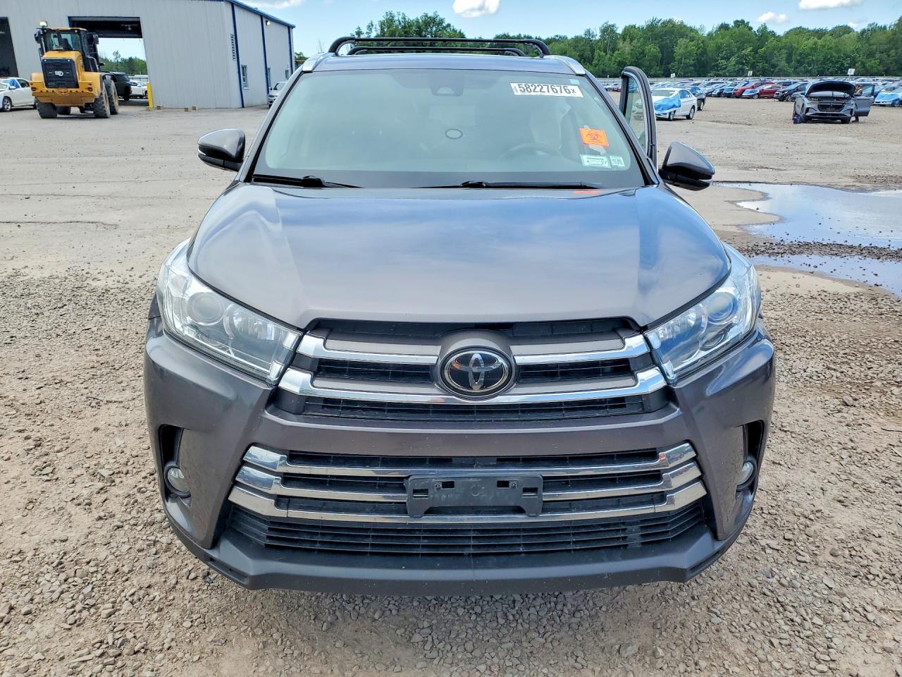2018 TOYOTA HIGHLANDER LIMITED — снимка 5