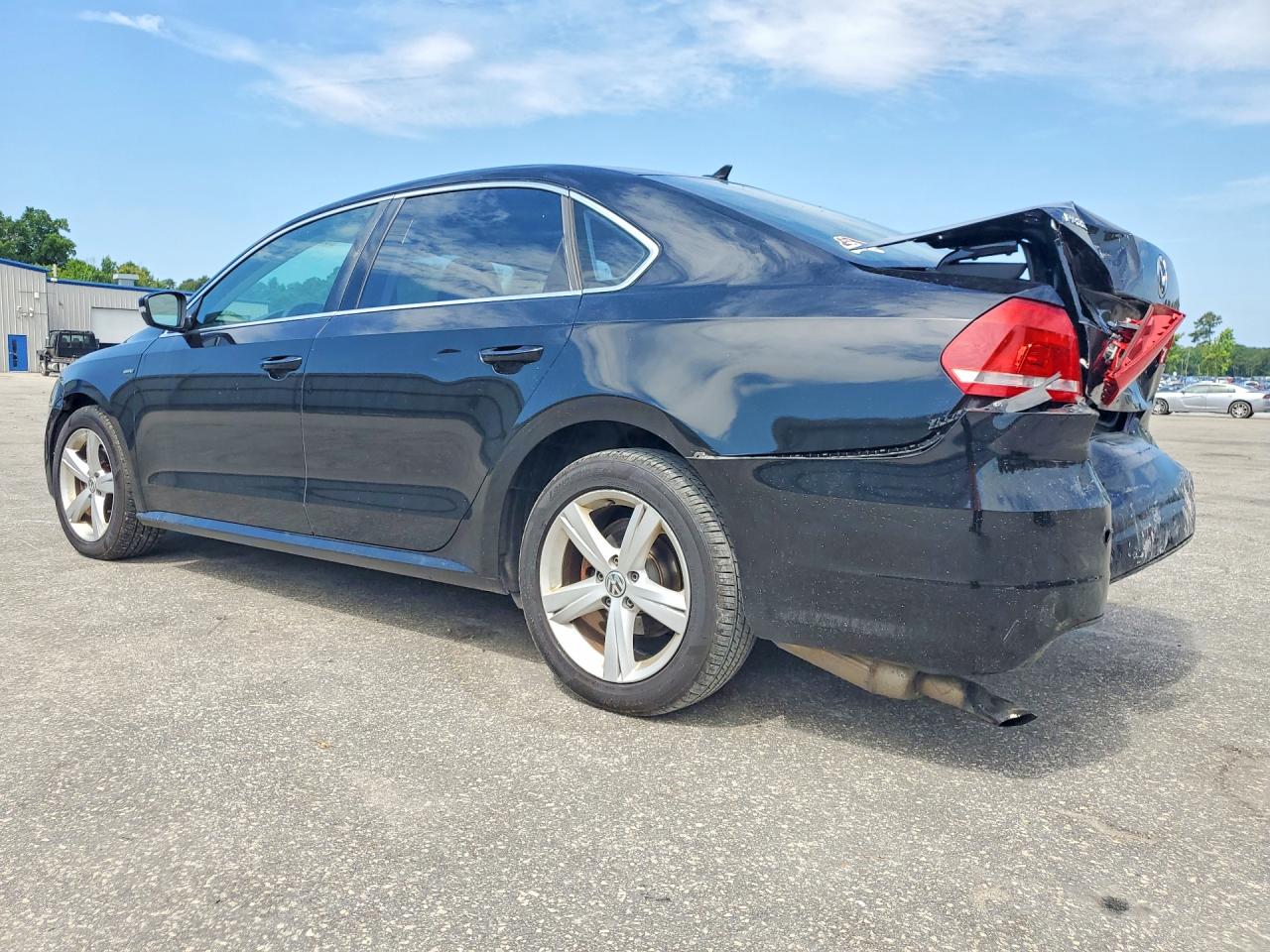 2015 VOLKSWAGEN PASSAT S — снимка 2