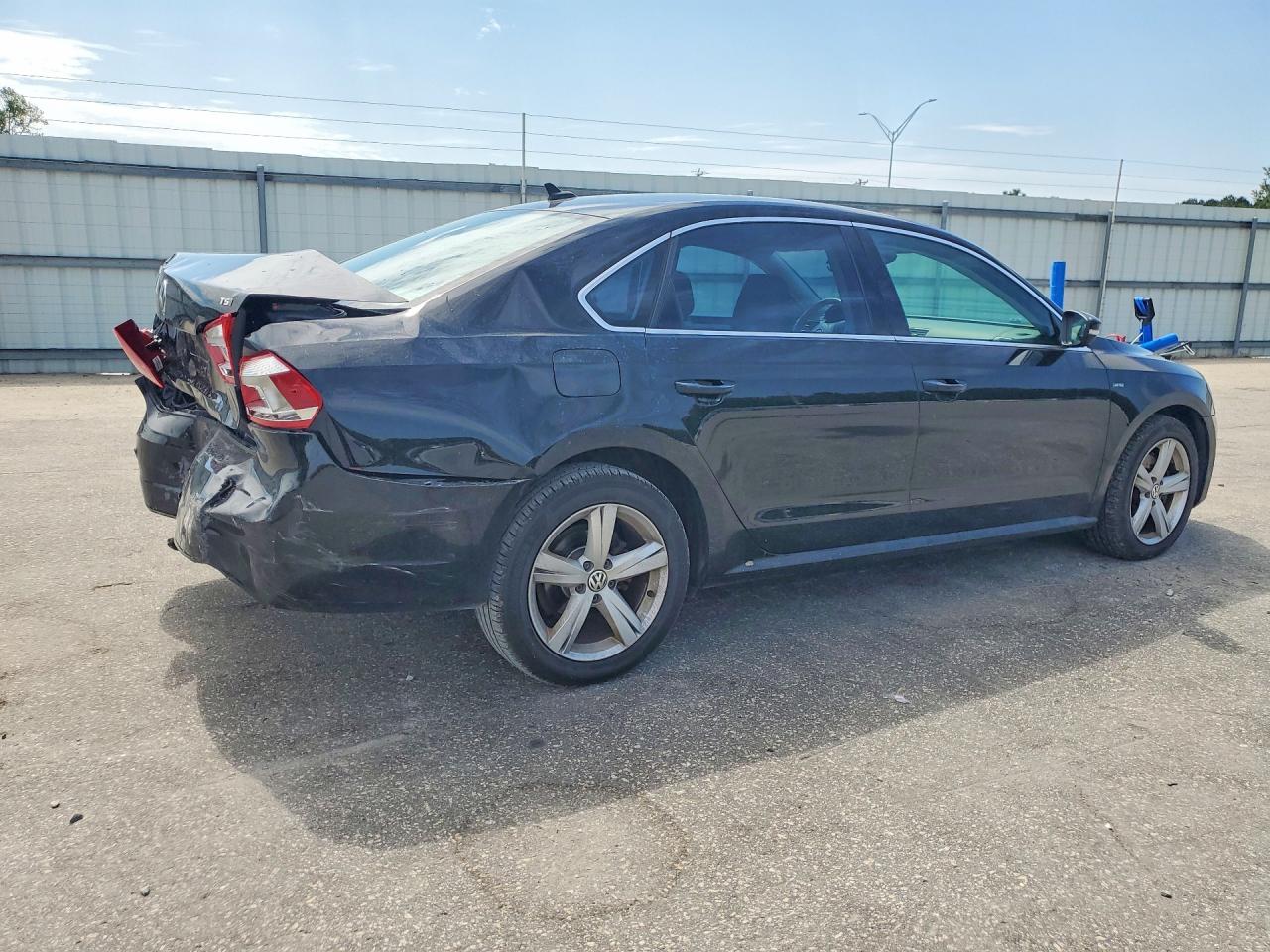 2015 VOLKSWAGEN PASSAT S — снимка 3