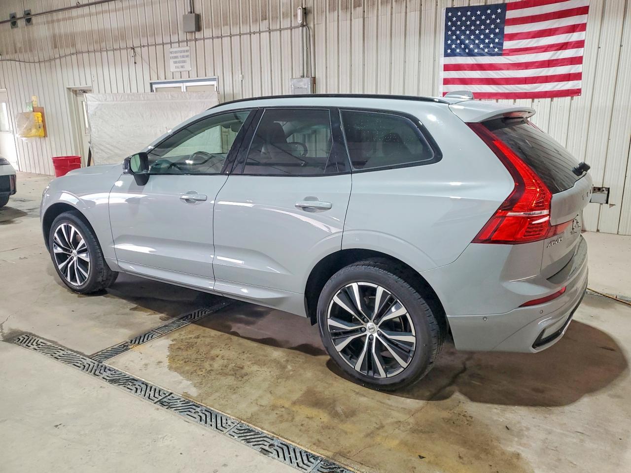 2025 VOLVO XC60 PLUS — снимка 2