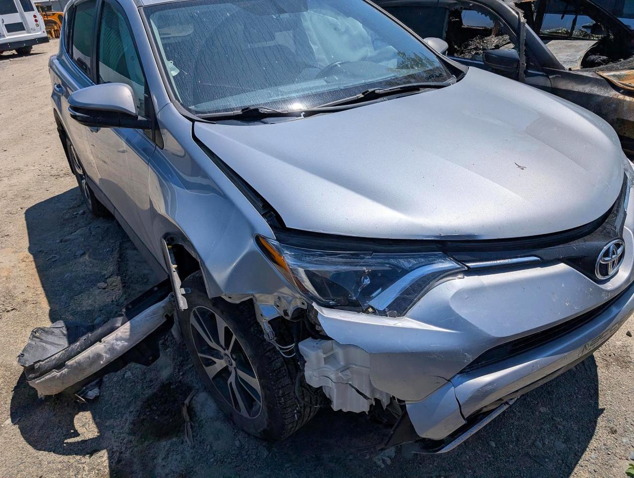 2016 TOYOTA RAV4 XLE — снимка 4