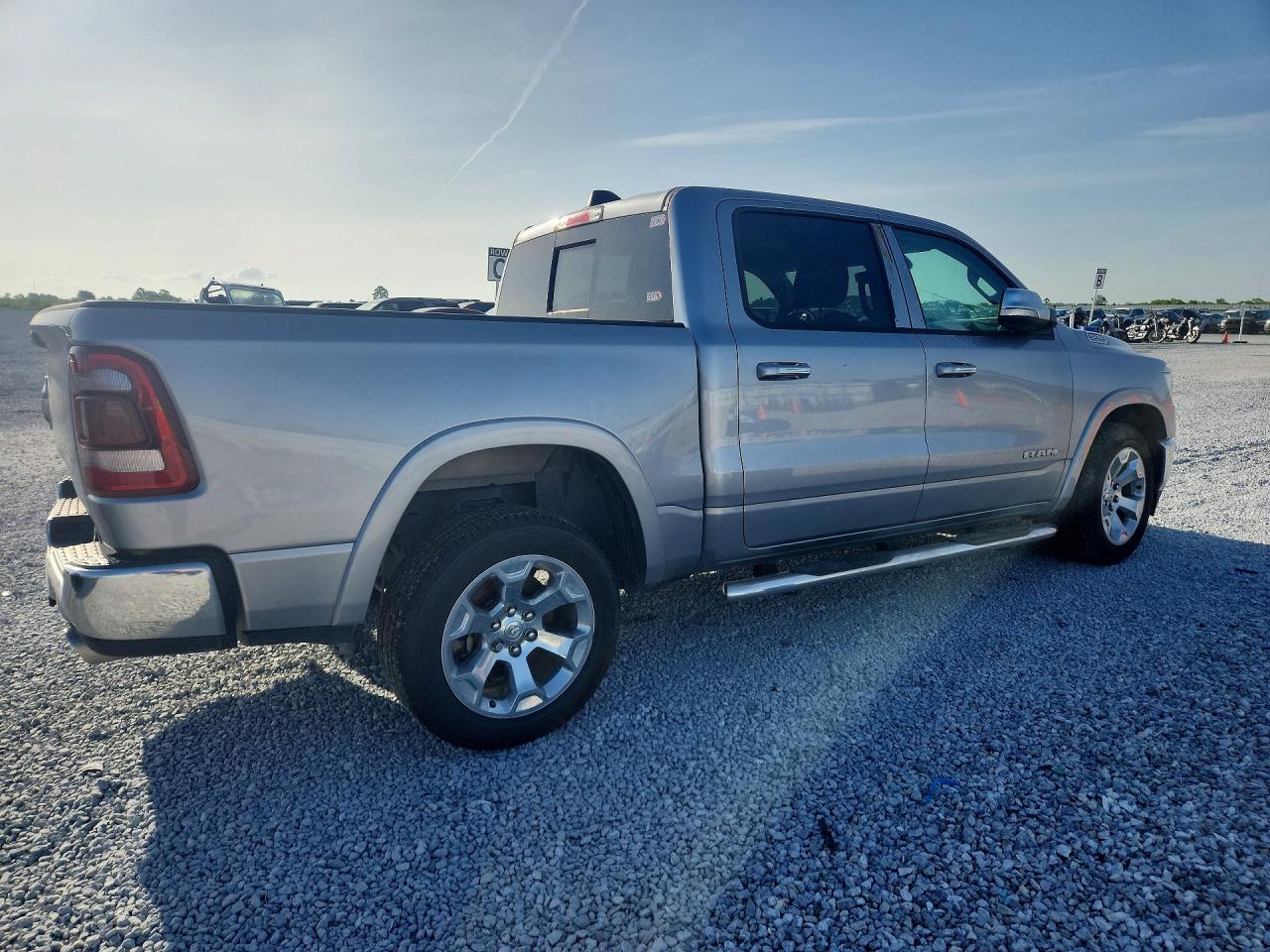 2021 RAM 1500 LARAMIE — снимка 3