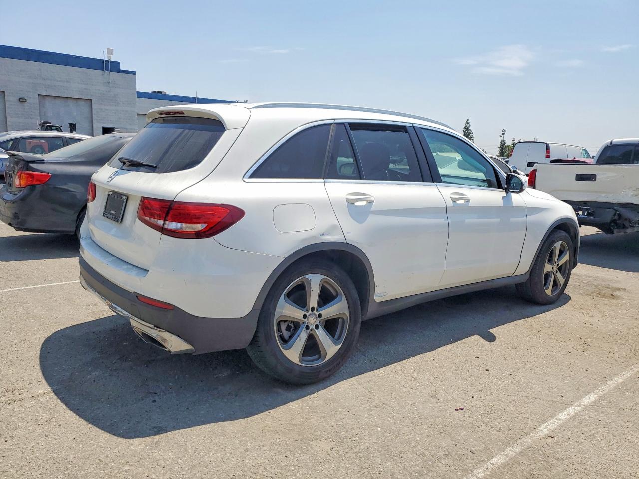 2017 MERCEDES-BENZ GLC 300 — снимка 3