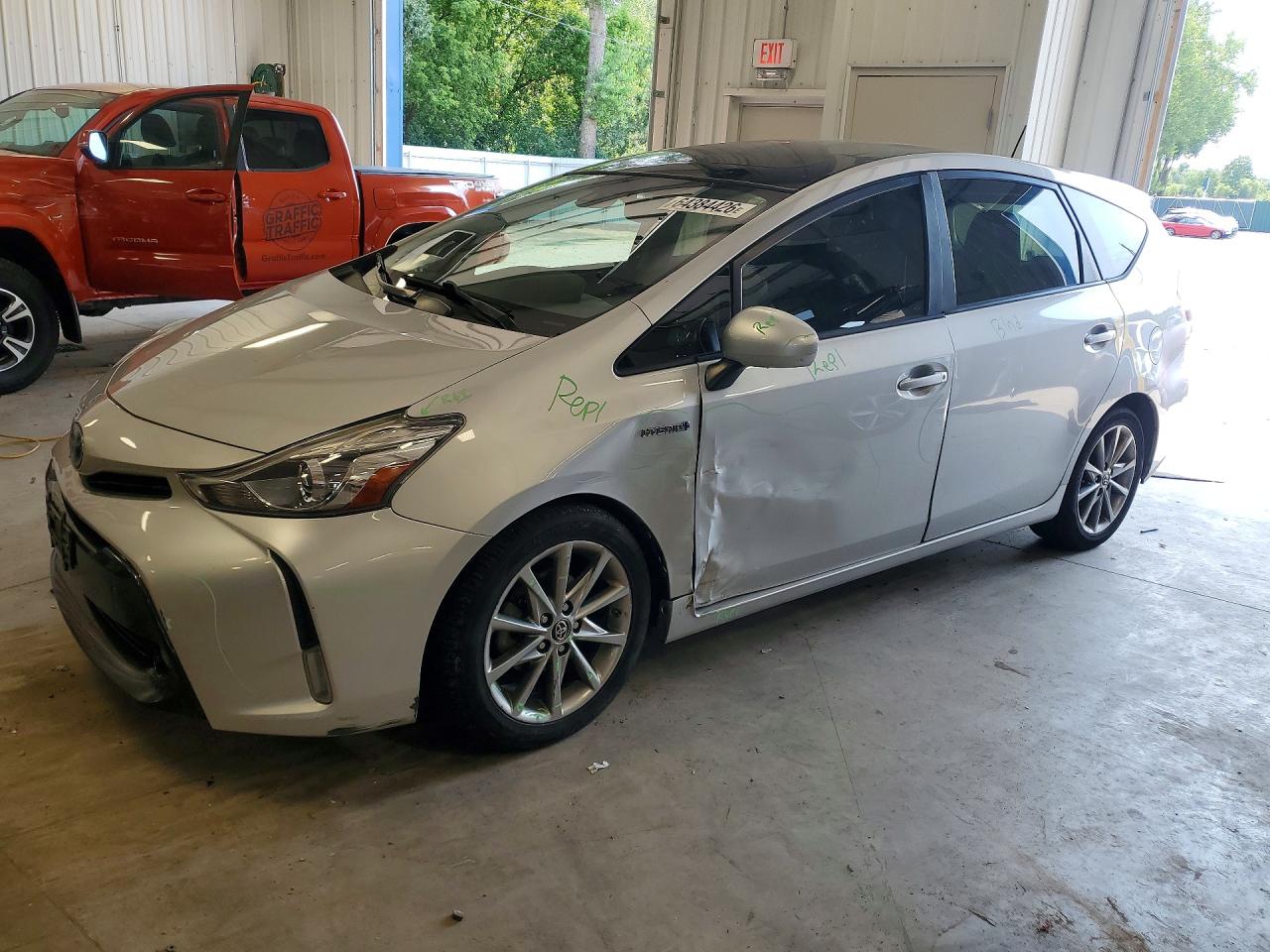 2015 TOYOTA PRIUS V FIVE