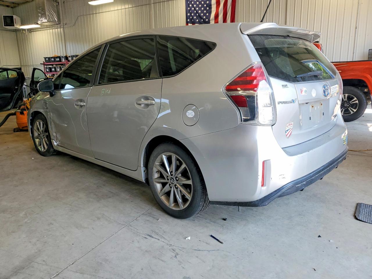 2015 TOYOTA PRIUS V FIVE — снимка 2