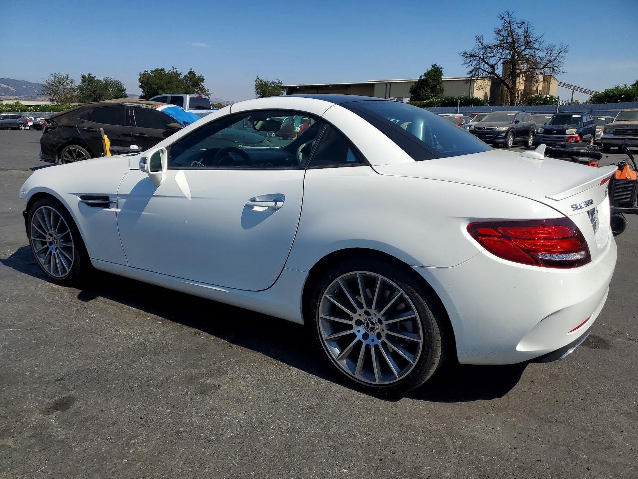 2020 MERCEDES-BENZ SLC 300 — снимка 2