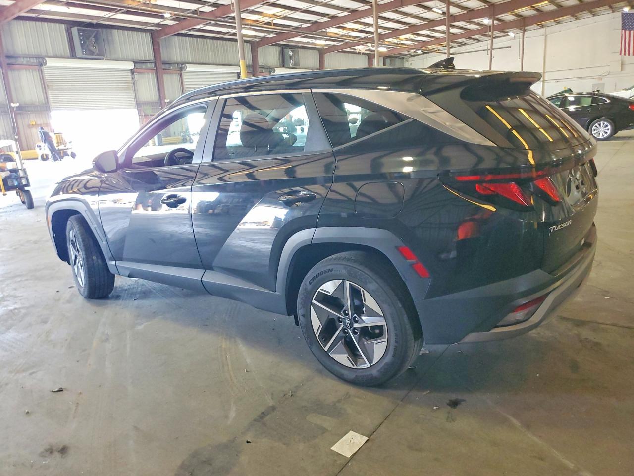 2026 HYUNDAI TUCSON SEL — photo 2