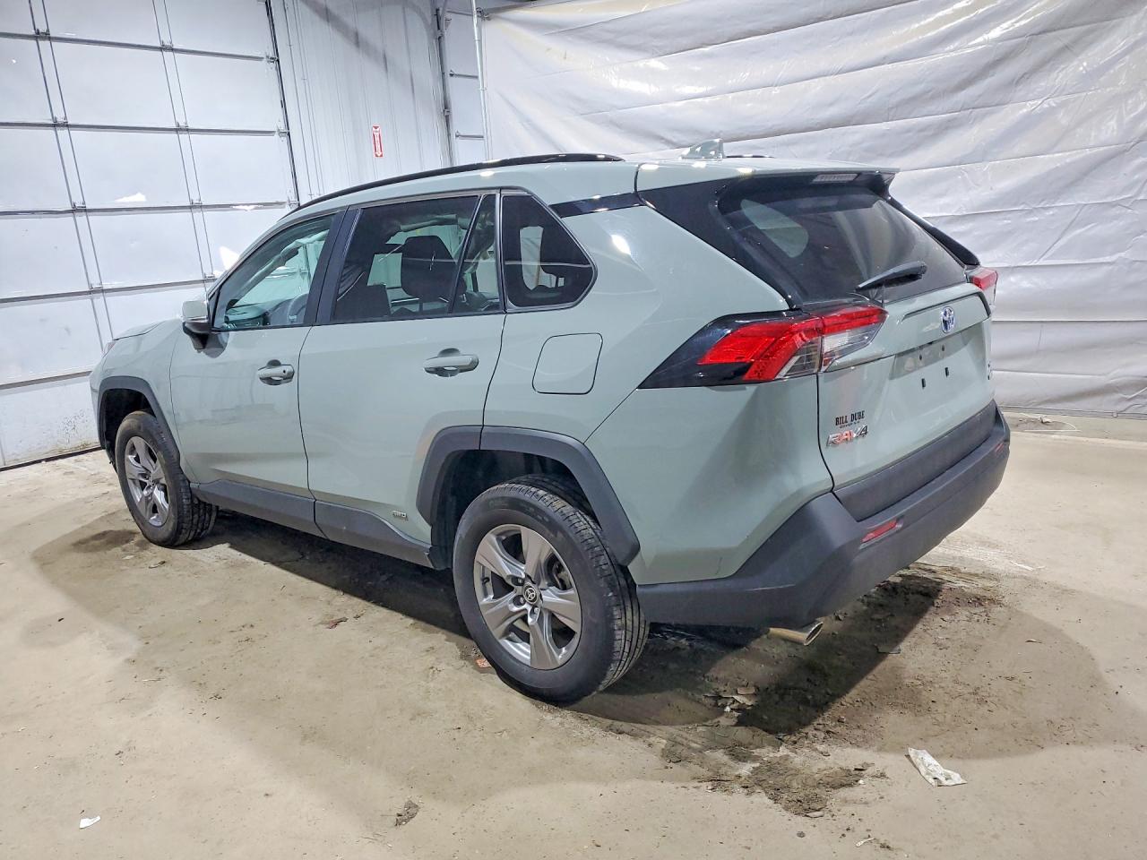 2023 TOYOTA RAV4 HYBRID XLE — снимка 2