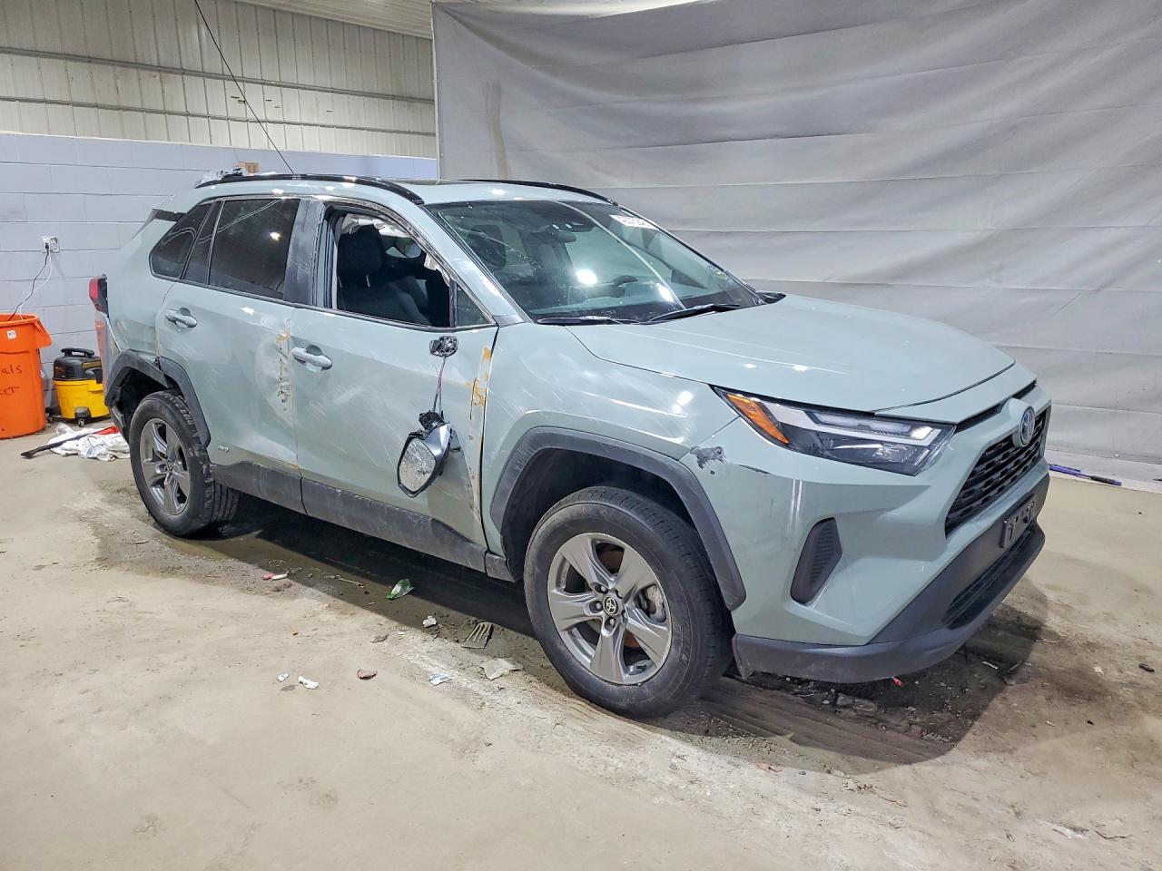 2023 TOYOTA RAV4 HYBRID XLE — снимка 4