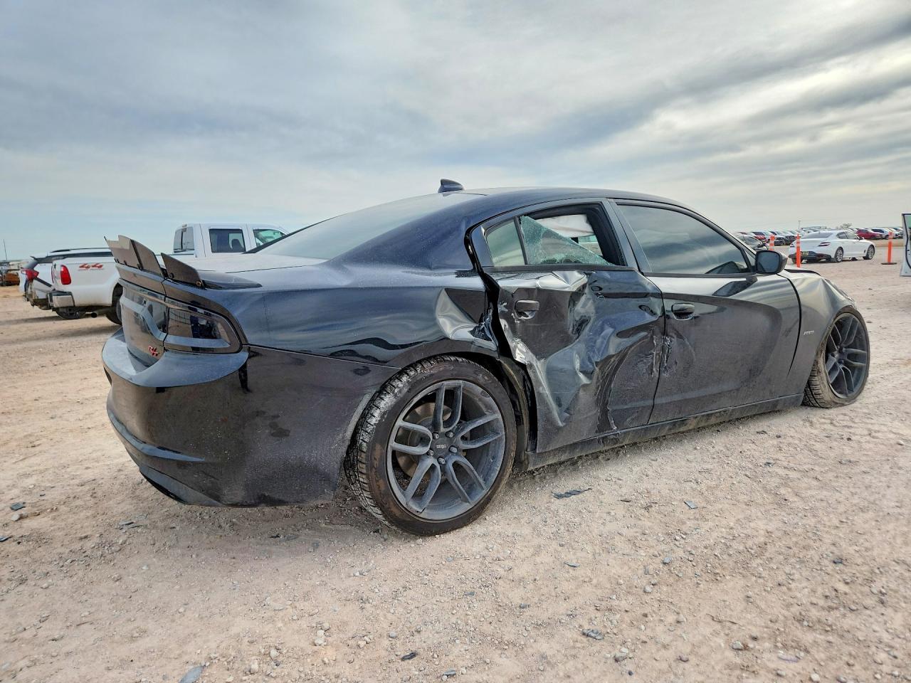 2016 DODGE CHARGER R — снимка 3
