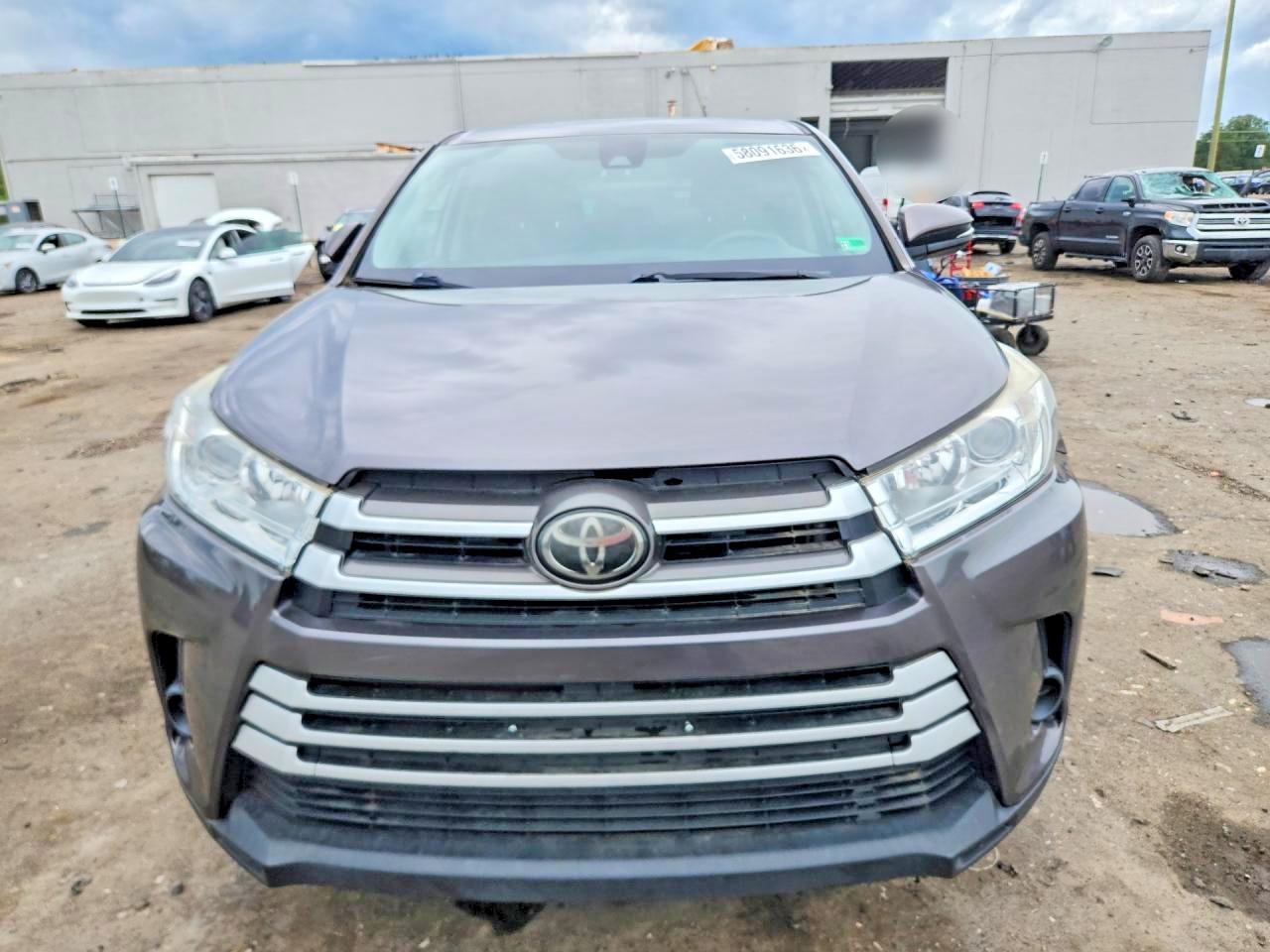 2018 TOYOTA HIGHLANDER LE — снимка 5