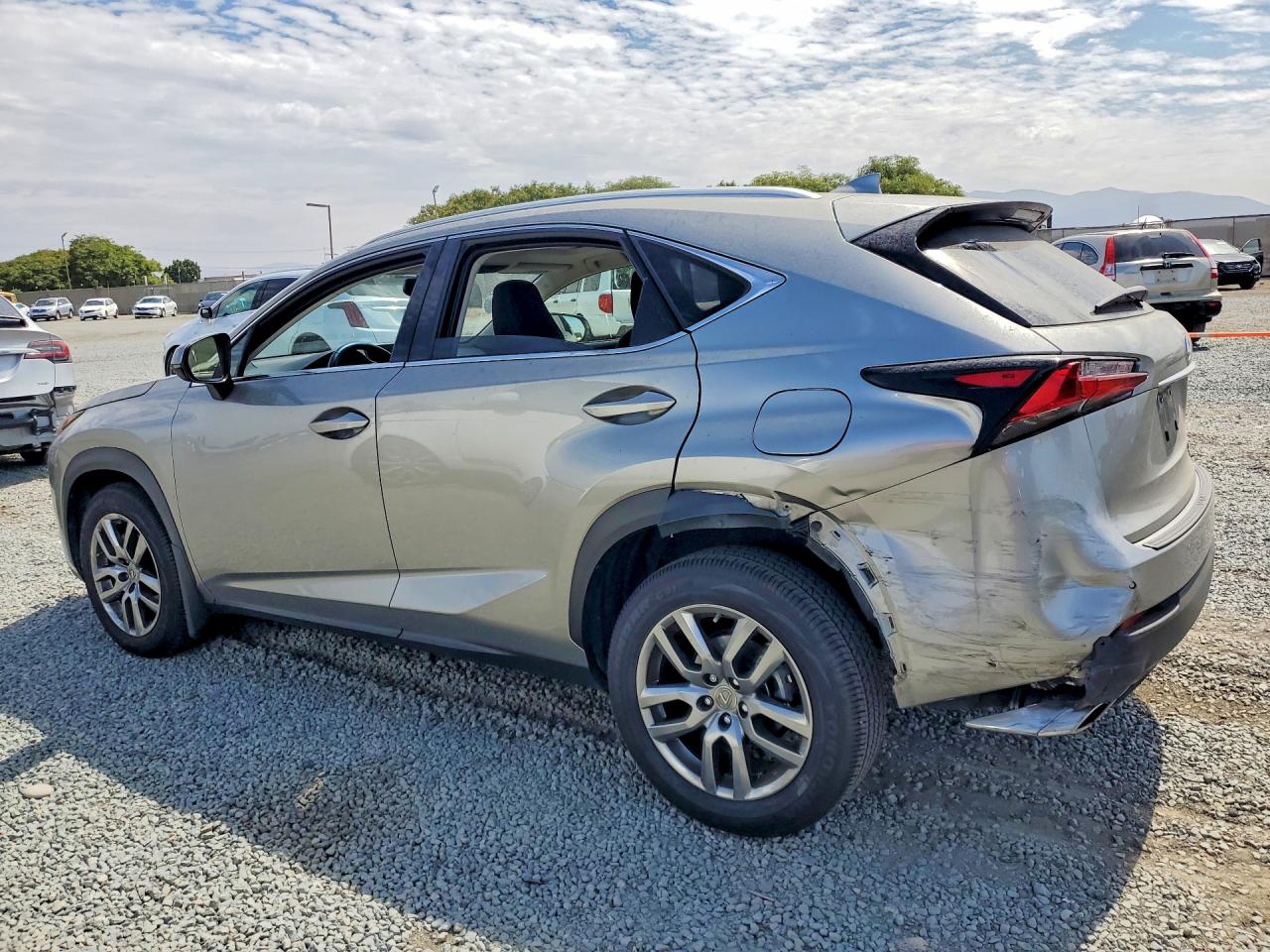2015 LEXUS NX 200T — снимка 2
